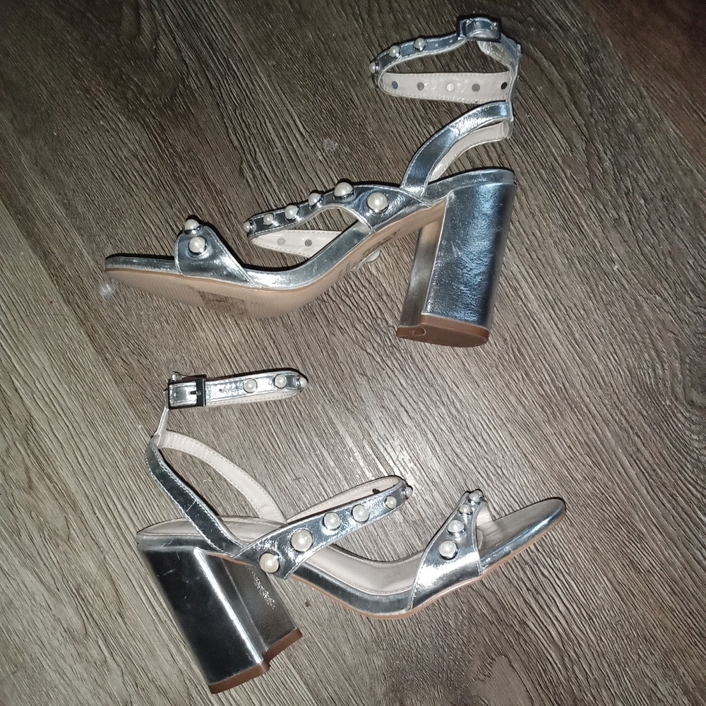NWOTForever 21 Silver Block Heel Sandals